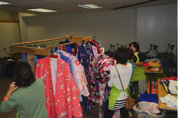 Ladies purchasing kimono